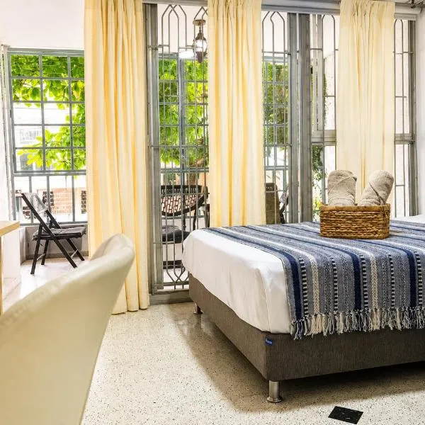 Loft con Balcón & lavadora Cerca de Laureles & Metro WiFi Loft with Balcony & Washer Near Laureles & Metro Fast WiFi, hotel a Medellín