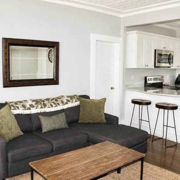 New One Bedroom Apartment Near Lake Winnipesaukee, khách sạn ở Wolfeboro