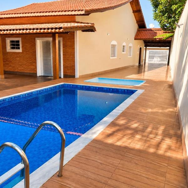 Casa Família Valencio 4 Quartos, 2 Piscinas e Área Gourmet Até 14 Pessoas