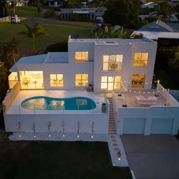 WhitsunStays - The Cyclades، فندق في Eimeo