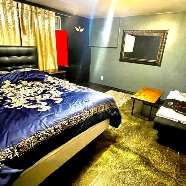 Luxury KIA Room F, hotel in Richmond Hill