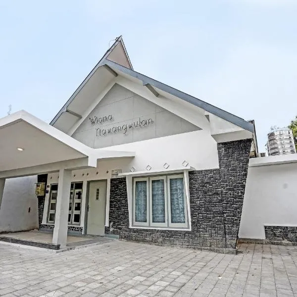 Hotel O Nawangwulan, hôtel à Blitar
