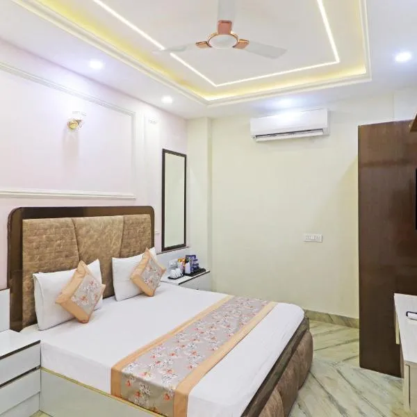Crown Continental Luxury Collection Hotel Near Gaffar Market Karol Bagh, hotel em Nova Deli