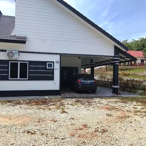 Tanjung home stay, hotel sa Slim River