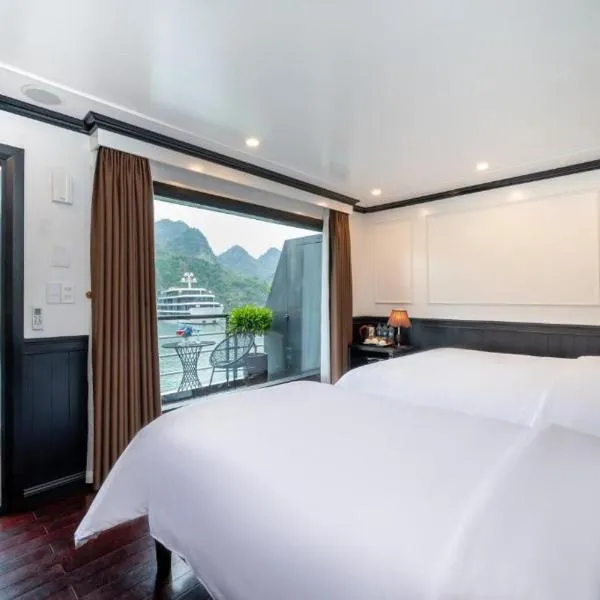 Cruise Lan Ha Bay 2 Day 1 Night pick-up from Cat Ba Central, hotel in Cat Ba