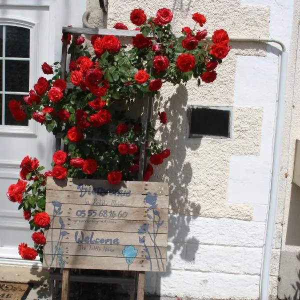 The little house, hotel u gradu 'Mézières-sur-Issoire'
