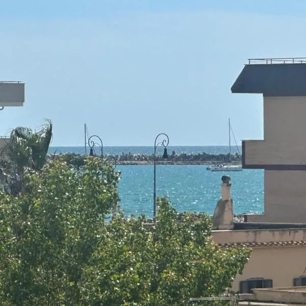 Portunno Relax House, hotel in Fiumicino