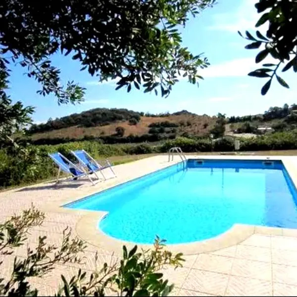 Villa Beafe' Ogliastra con piscina, hotel em Tertenìa