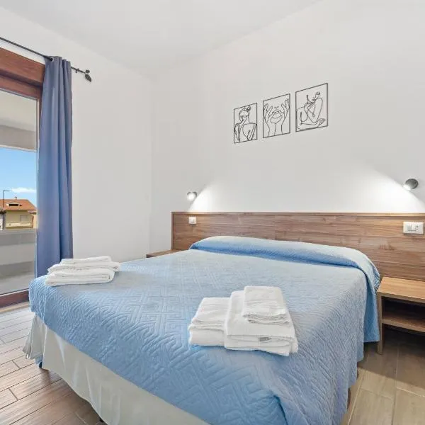 CLASS ROOMS AFFITTACAMERE con bagno privato , vicino alle DUNE di PORTO PINO, hotel in SantʼAnna Arresi