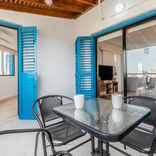 Beachside Hideaway Apartment, 200m to the Havana Beach, hotel in Pyla