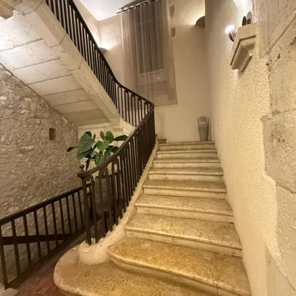 Le Cozy, hotel u gradu 'Saint-Jean-Poutge'