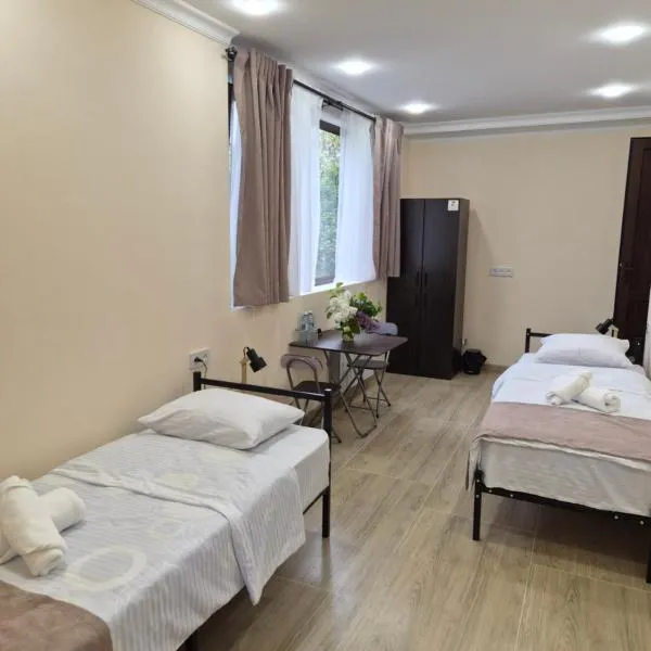 Noosh Ashnak guesthouse、Ashnakのホテル