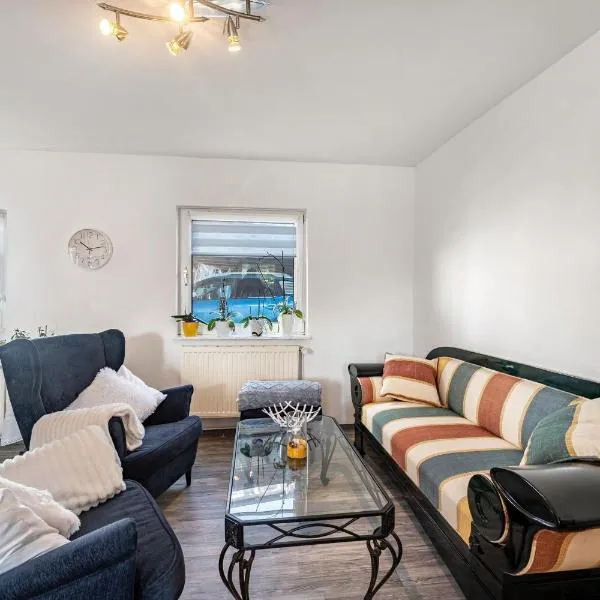 Neue Ferienwohnung mit Terrasse, khách sạn ở Klein Wittensee
