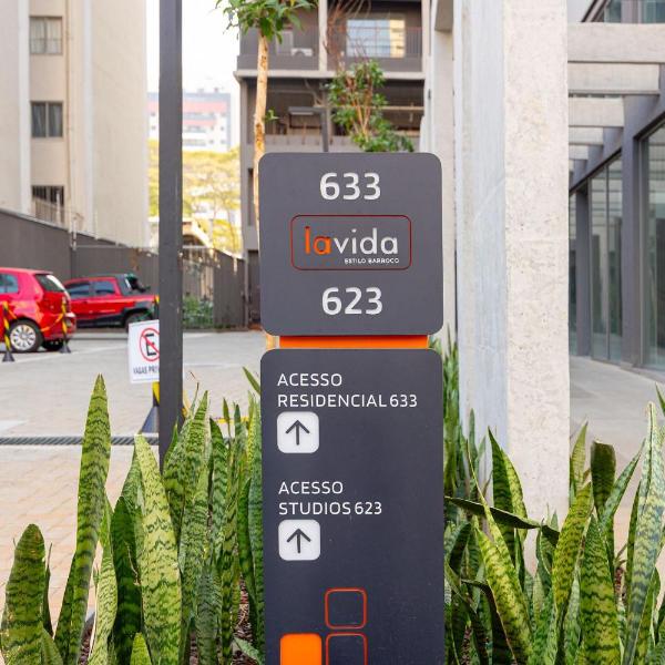 Easy Star - La Vida Estilo Barroco - Próximo à estação Borba Gato e ao Consulado Americano