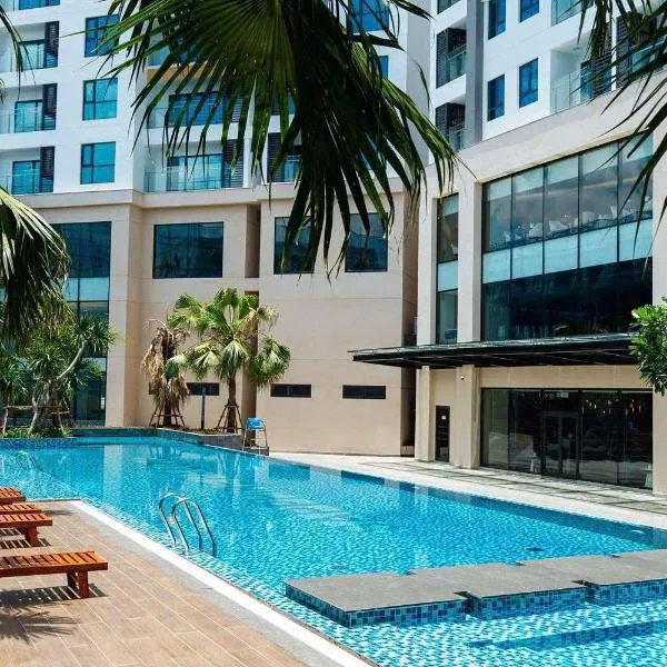 OM Sapphire Residence Ha Long Beach View, hotel in Ha Long