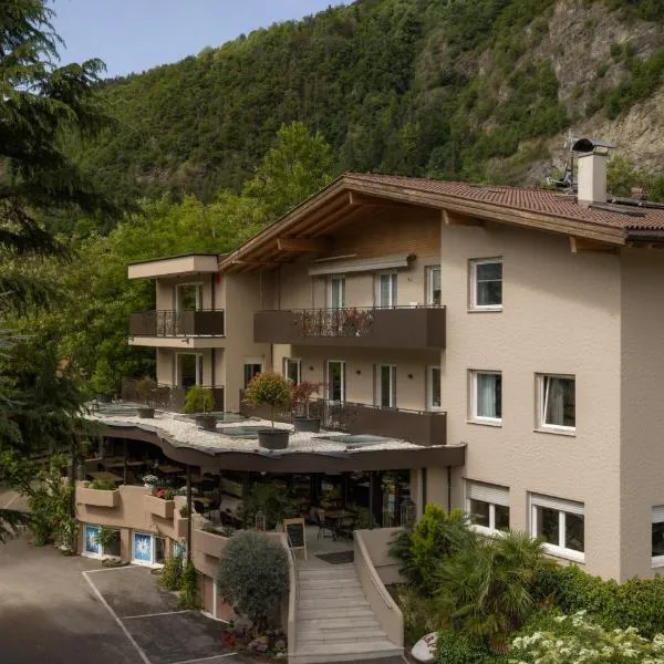 Hotel Harpf, hotel in Bressanone