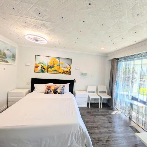 टोरंटो में, होटल Renovated Cozy Bedroom with Private washroom