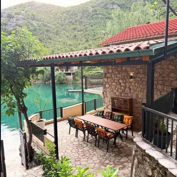 Skadar Lake Hideaway, hotel in Karuč