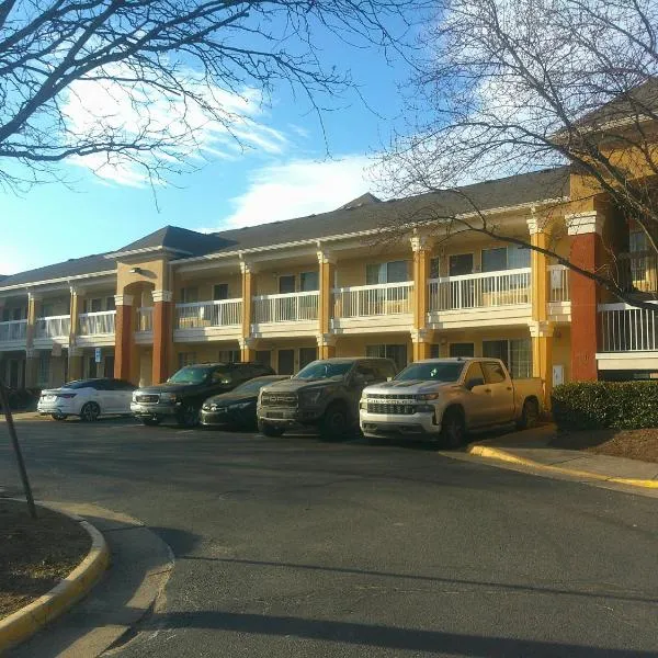 HomeTowne Studios by Red Roof Chantilly, hotel en Chantilly