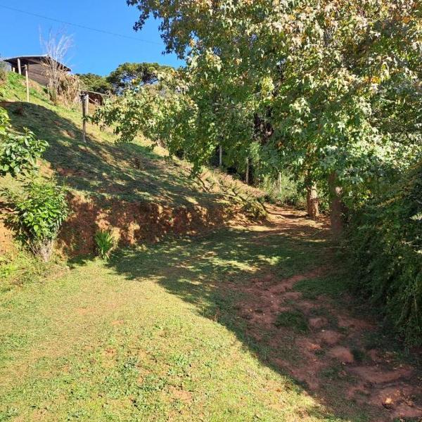 Acomodação trilha na montanha Campos do Jordão