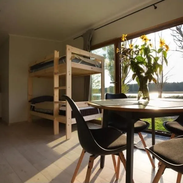RiverView Cozy Cabins in Jurmala with fishing opportunity, hotel a Jūrmala