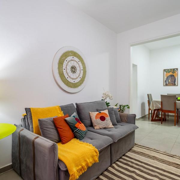 Espaçoso apartamento reformado em Copacabana - Foto 3
