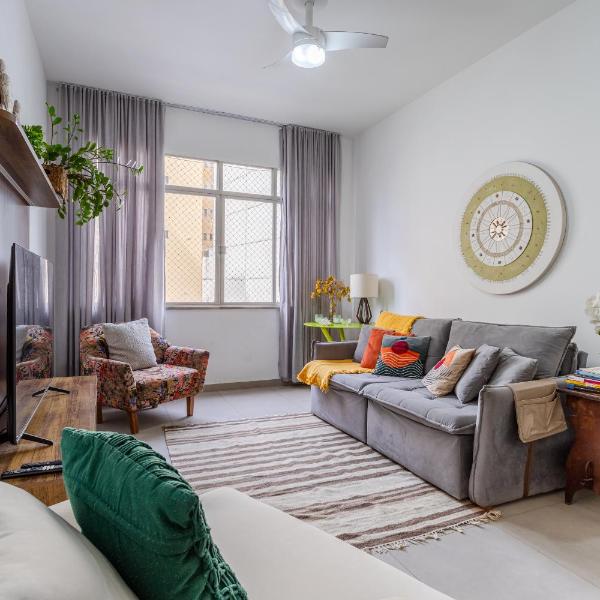 Espaçoso apartamento reformado em Copacabana - Foto 2