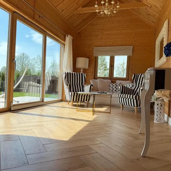 Viesnīca Luna House pilsētā Łoje