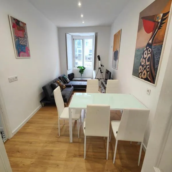RUA NOVA APARTMENT, BAJO con JARDIN, NETFLIX y PS4, 2 DORMITORIOS, hotel in Santiago de Compostela