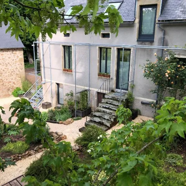 Les gites du renard souriant, hotel en Cussy-en-Morvan