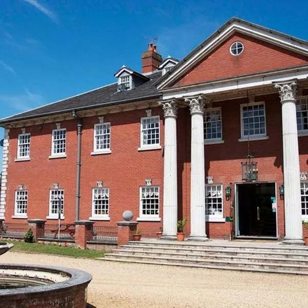 Elme Hall Hotel - FREE Parking - Ideal for contractors - Shared Kitchen, hotel v destinácii Elm