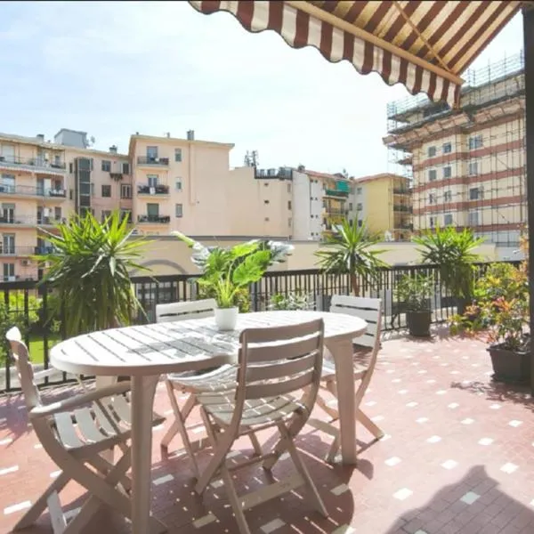 Foce 24 - City Garden 2 -, hotel di Imperia