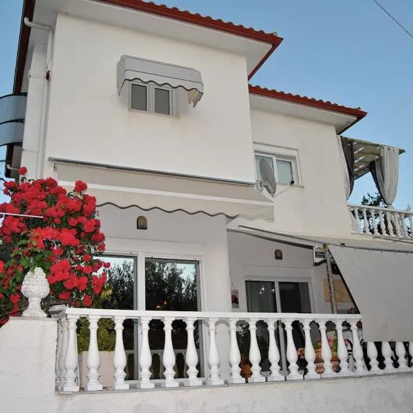 Viesnīca Amalia's Maisonette pilsētā Marathos