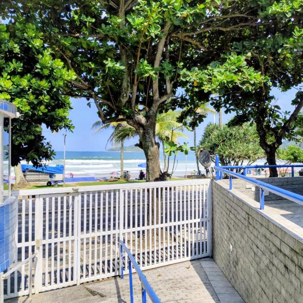1E - Apartamento 3 Quartos com ar condicionado, 2 banheiros, internet , 1 Garagem - Beira Mar - Praia do Tombo - Guarujá