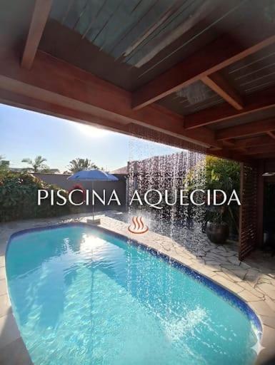 Casa com piscina aquecida em Itapoá