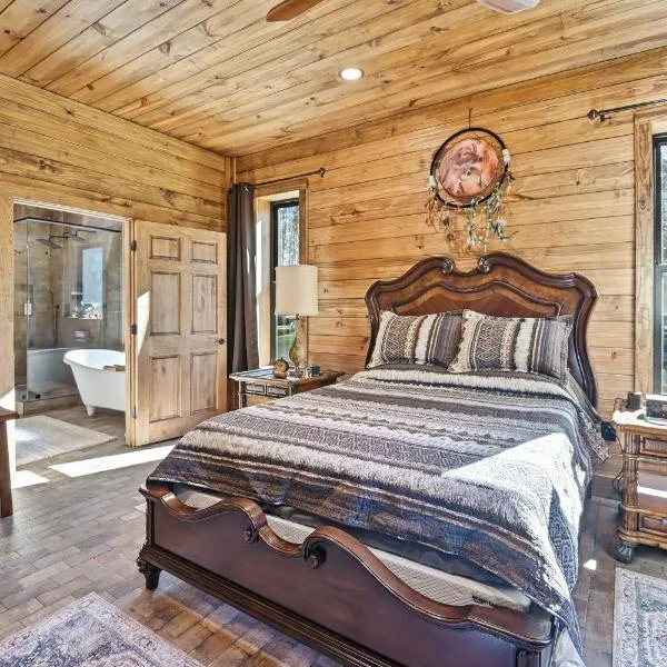 Raka Ranch Barndominium, hotel u gradu Folsom