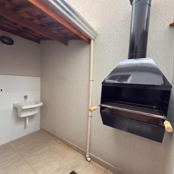 2 quartos 2 banheiros 1 vaga garagem 1 churrasqueira