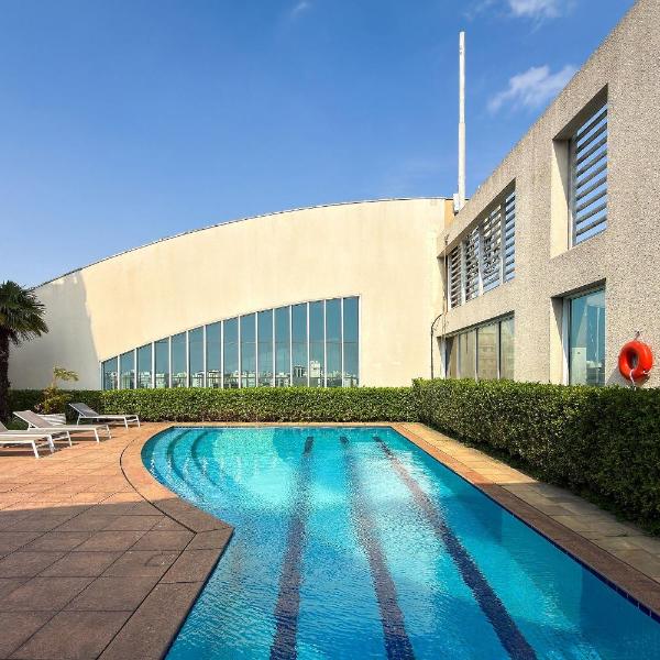 Suíte em frente ao metrô Moema com vaga e piscina UH1207 - Foto 4