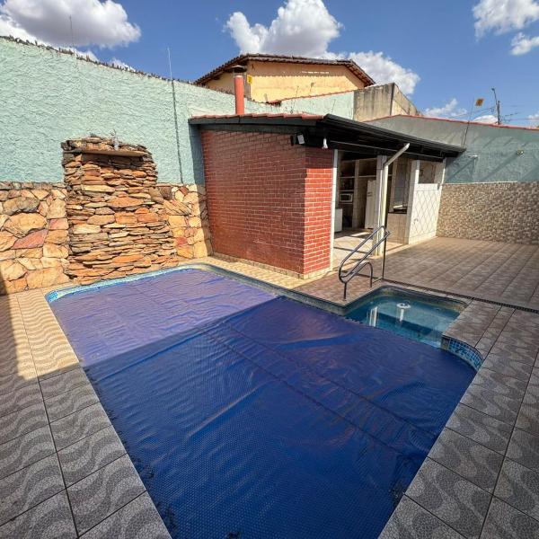 Casa Exclusiva, 3 Quartos - Ar, Piscina Privativa, Área Gourmet Completa, Churrasqueira, Bancada e Pia, Wi-Fi Starlink Rápido