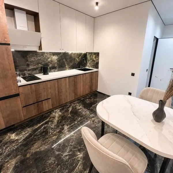 Rivne में, होटल Стильні апартаменти в районі автовокзалу ЖК Great House Парковка