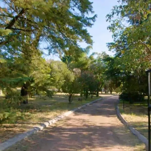 Sansa Lodge, hotel din Kelmscott
