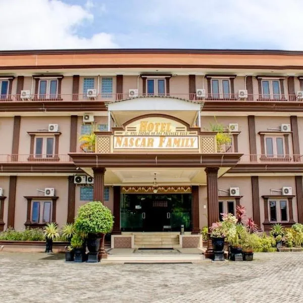Townhouse Oak near Duta Mall Palangka Raya formerly Hotel Nascar Family, хотел в Палангкарая