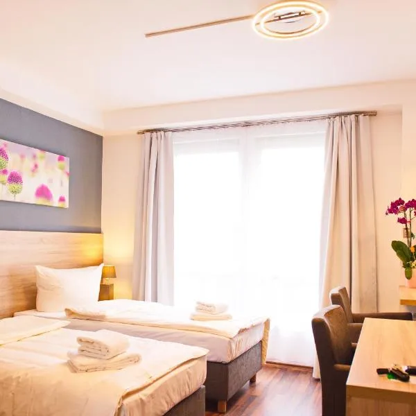 BlnCty Hotel, hotel di Berlin