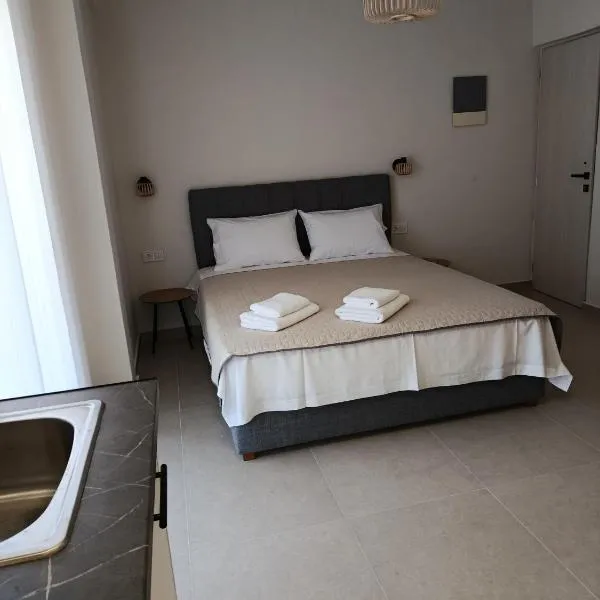 Polistilo Spiti, hotel i Polychrono