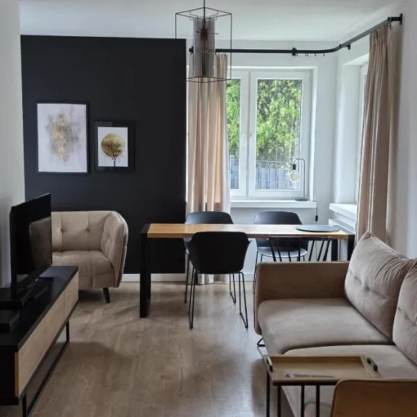 Apartament z ogrodem Cyprysowy zakątek, Hotel in Oświęcim