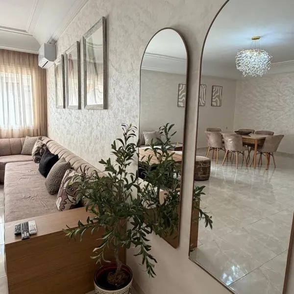 Stylish 3BR Family Only Apartment Moulay Ismail Tangier 10 min from the Beach, Hotel in Tanger