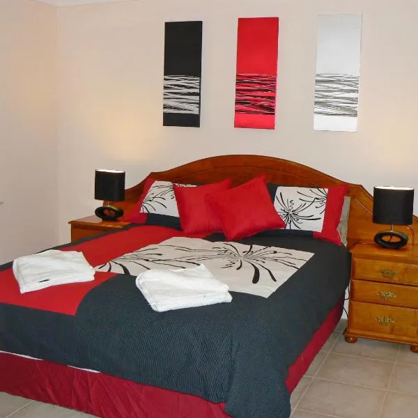 Geraldton Luxury Vacation Home with free Streaming, hotel v destinaci Geraldton