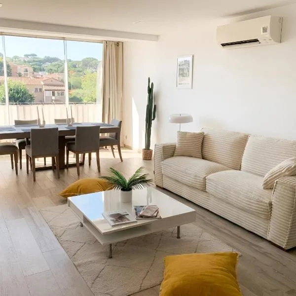 Port Saint Tropez Appartement au calme avec parking، فندق في سانت تروبيز
