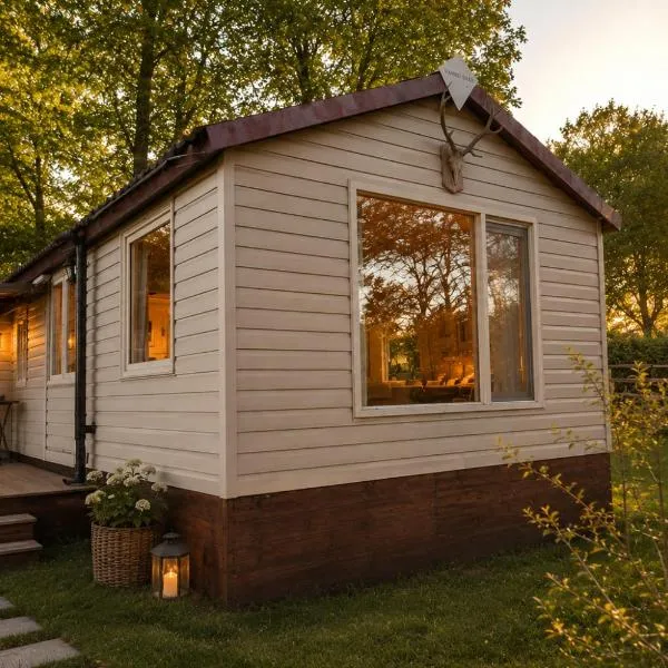 Chalet in de Ardennen Comfort & Stilte The Wood, hotel v destinaci Amblève