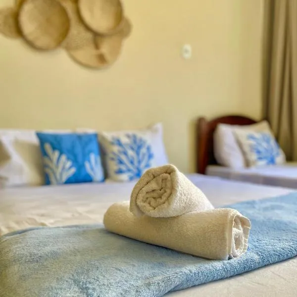 Apto 100 metros da Praia do Forte! Pé na areia!, hotel a Cabo Frio